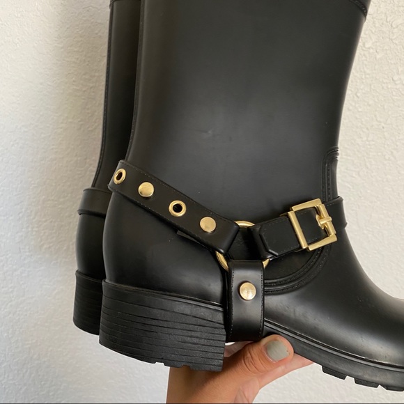 Cute black boots - Picture 6 of 10